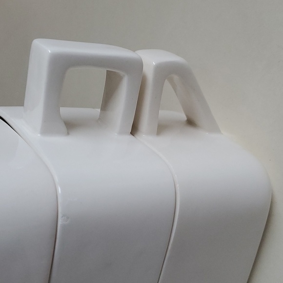 STACKING 2 CUPS, SUGAR SPRINKLER & CREAMER STACK TO MAKE A MILK BOTTLE - Picture 11 of 16